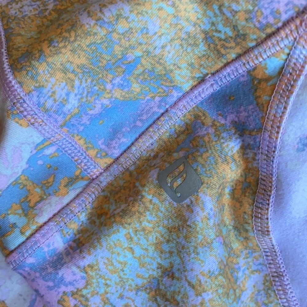 Fabletics High-Waisted Printed PowerHold® Legging - Picture 7 of 7